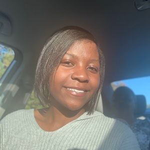 Meet your Posher, Makayla